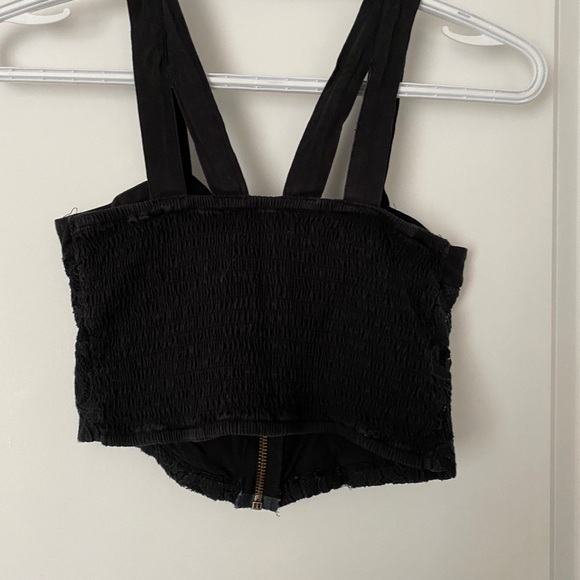 Crop top - Picture 2 of 3